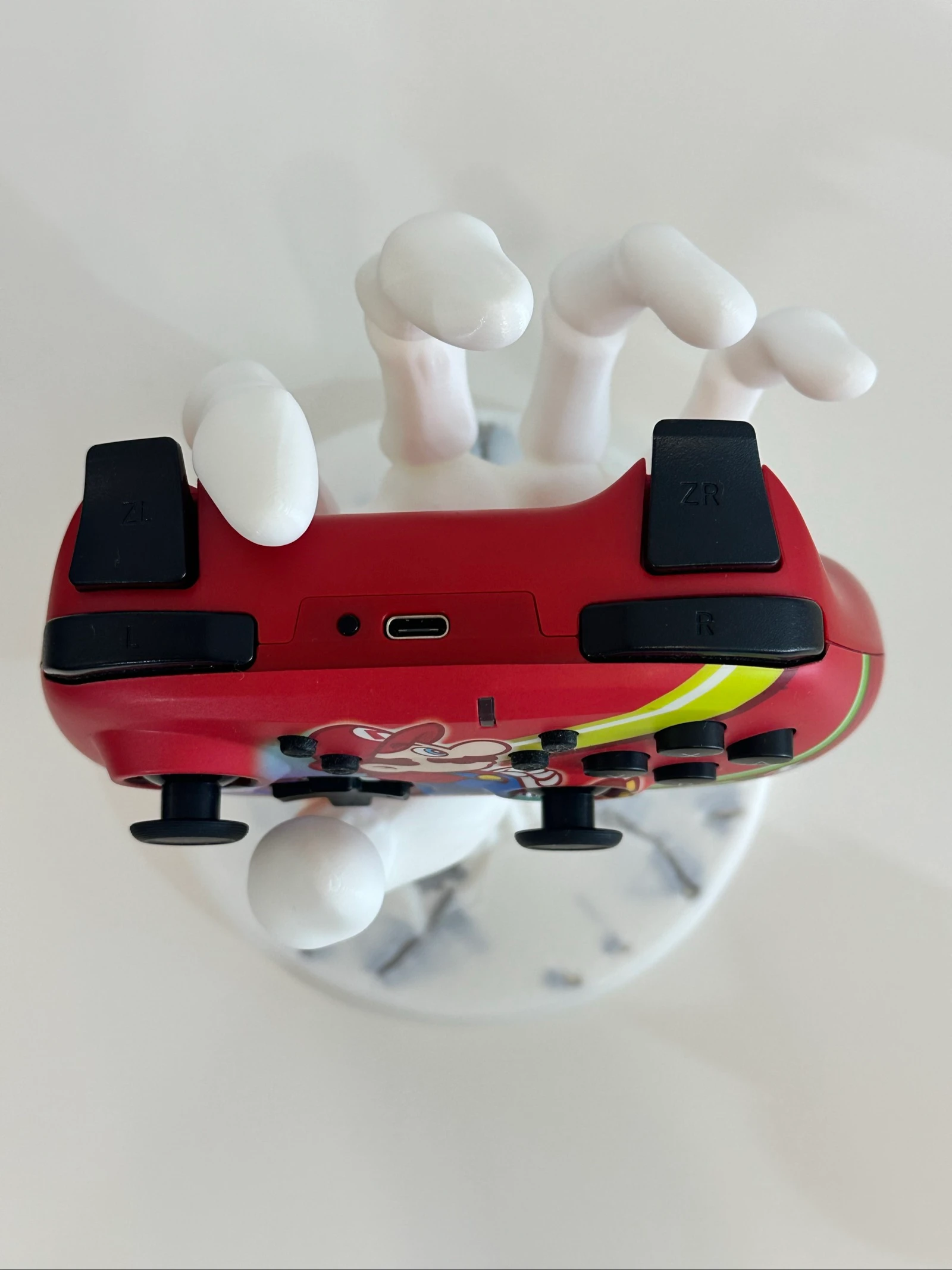 Organisator / Display voor afstandsbediening – Zombi Hand – photo 6